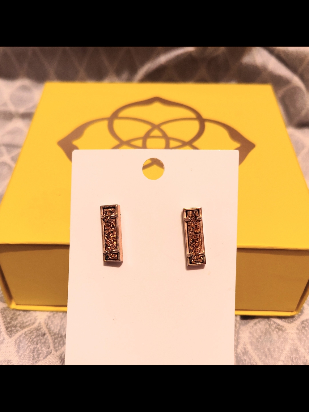 Kendra Scott Gold Glitter Bar Stud Earrings